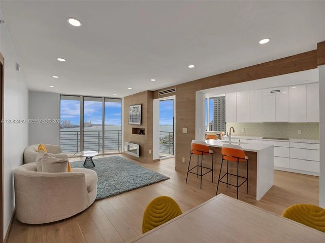 4 of 45 - 325 S Biscayne Boulevard #1423, Miami, FL