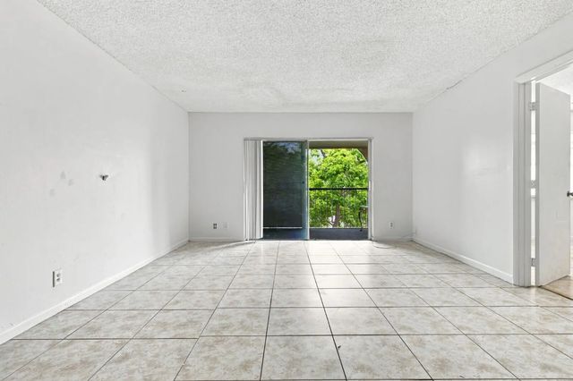 5 of 28 - 3280 Spanish Moss Terrace #403, Lauderhill, FL