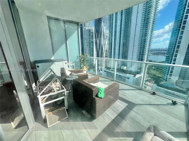 5 of 49 - 851 Ne 1st Avenue #2605, Miami, FL