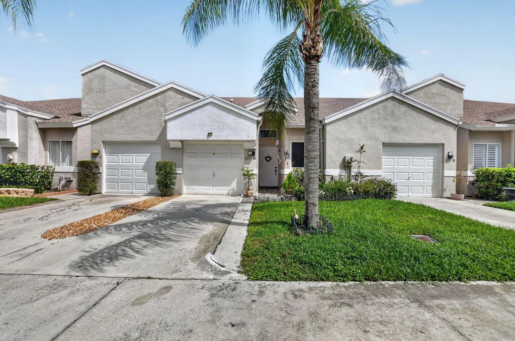 9219 Vineland Court #d, Boca Raton
