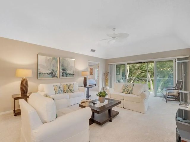 4 of 59 - 131 E Park Shores Circle #10e, Indian River Shores, FL