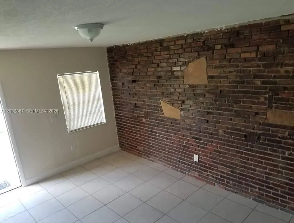 1200 Ne 110th Street #3, Miami