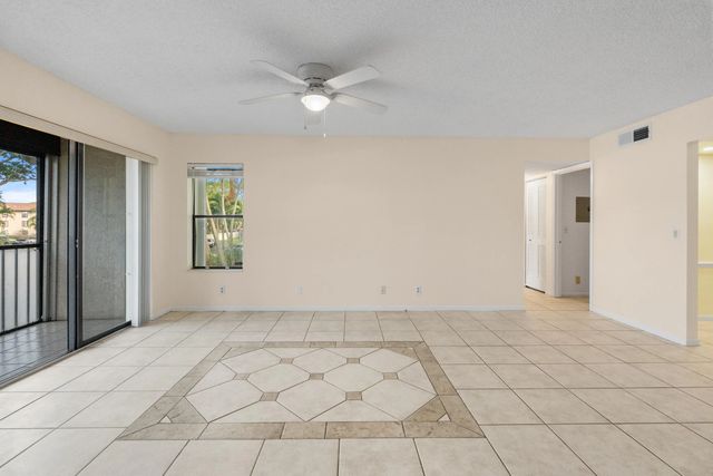 4 of 18 - 706 Sunny Pine Way #e2, Greenacres, FL
