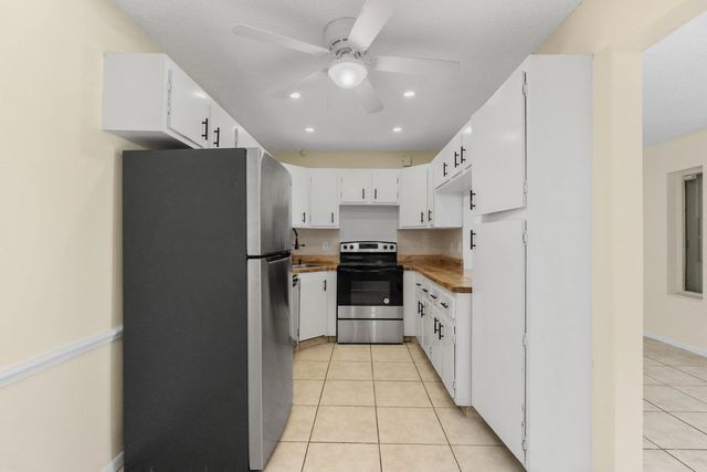 5 of 18 - 706 Sunny Pine Way #e2, Greenacres, FL