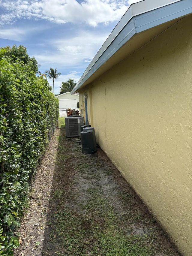 3 of 5 - 8461 Theresa Road, Boynton Beach, FL