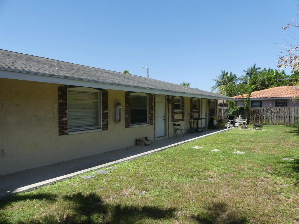131 Sw 15th Street #1-3, Pompano Beach