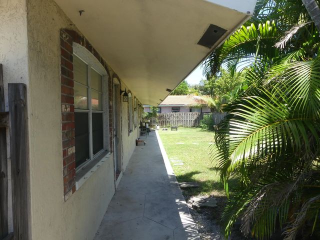 2 of 10 - 131 Sw 15th Street #1-3, Pompano Beach, FL