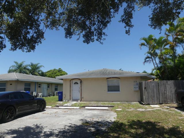 3 of 10 - 131 Sw 15th Street #1-3, Pompano Beach, FL