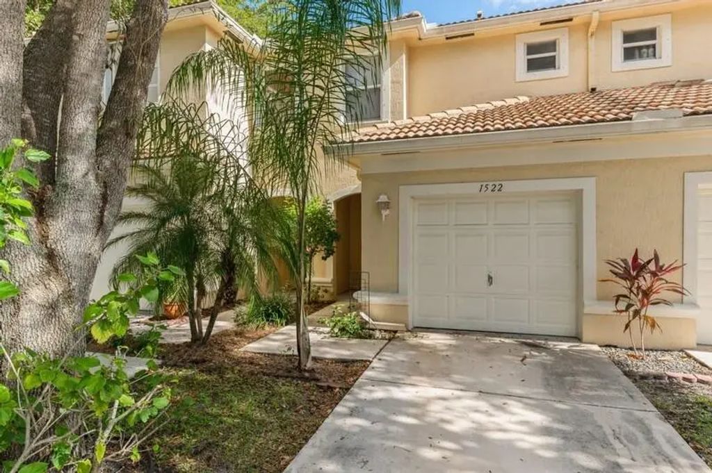 1522 Westchester Avenue, Wellington