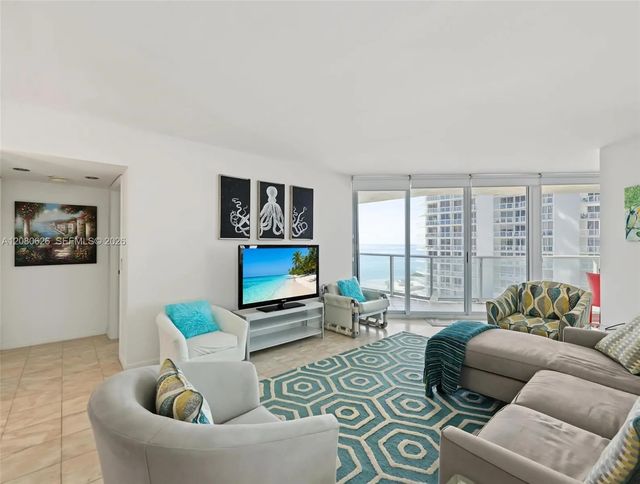 5 of 41 - 16445 Collins Avenue #828, Sunny Isles Beach, FL