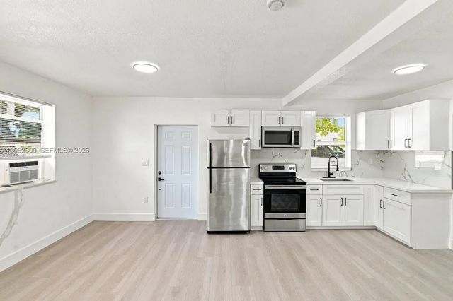 3 of 17 - 10219 Sw 184th Street, Cutler Bay, FL
