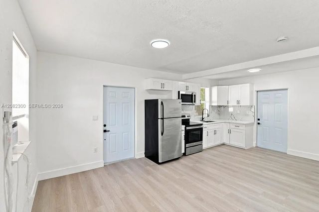 4 of 17 - 10219 Sw 184th Street, Cutler Bay, FL