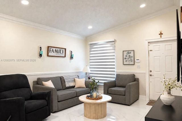 3 of 17 - 7001 W 35th Avenue #290, Hialeah, FL