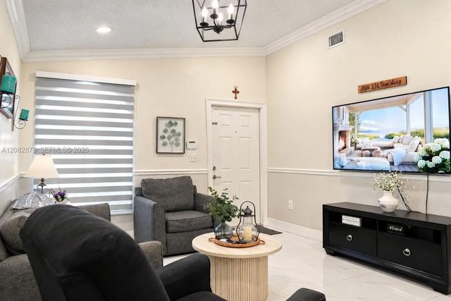 4 of 17 - 7001 W 35th Avenue #290, Hialeah, FL
