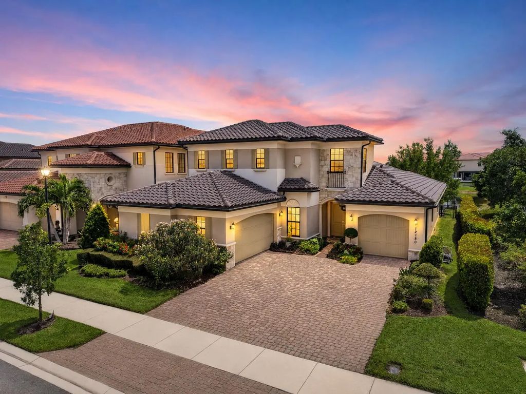 12180 Watermark Way, Parkland