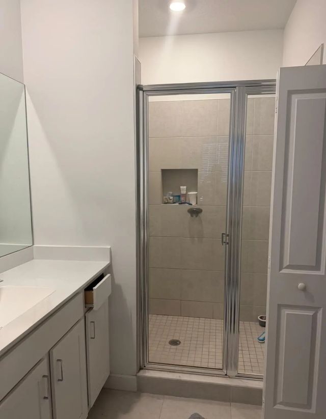 4 of 10 - 866 Se Grovebush Lane, Port St. Lucie, FL