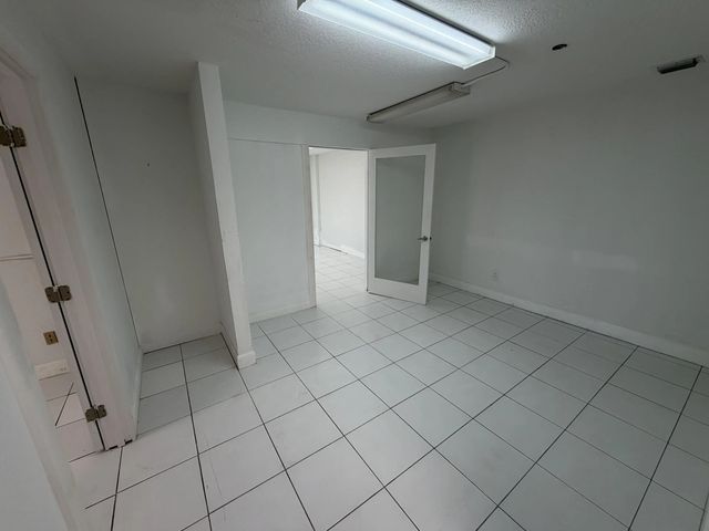 5 of 8 - 500 Commerce Way W #6-7, Jupiter, FL