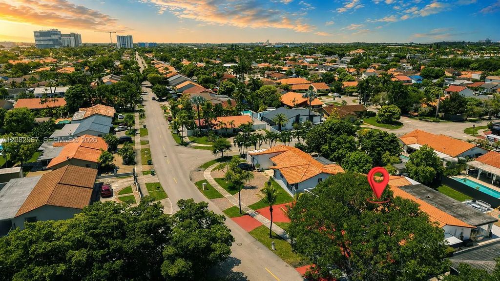 9831 Sw 4th Street, Miami