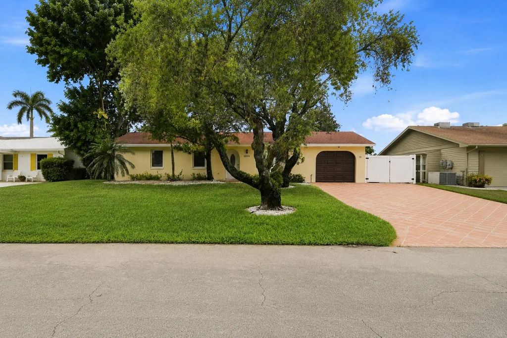 3606 Dorrit Avenue, Boynton Beach