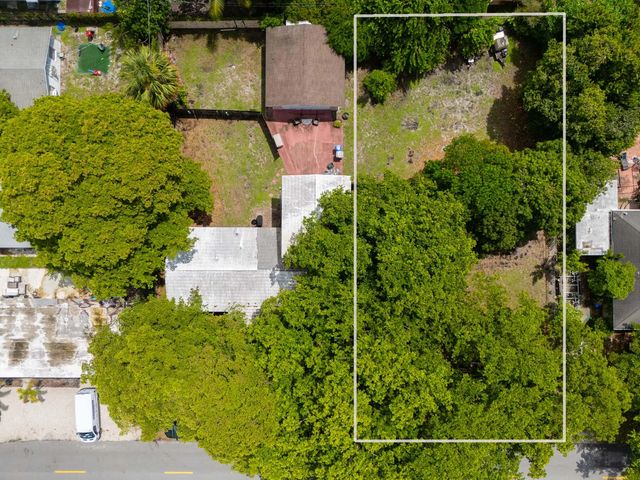3 of 10 - . Ne 13th Avenue, Pompano Beach, FL