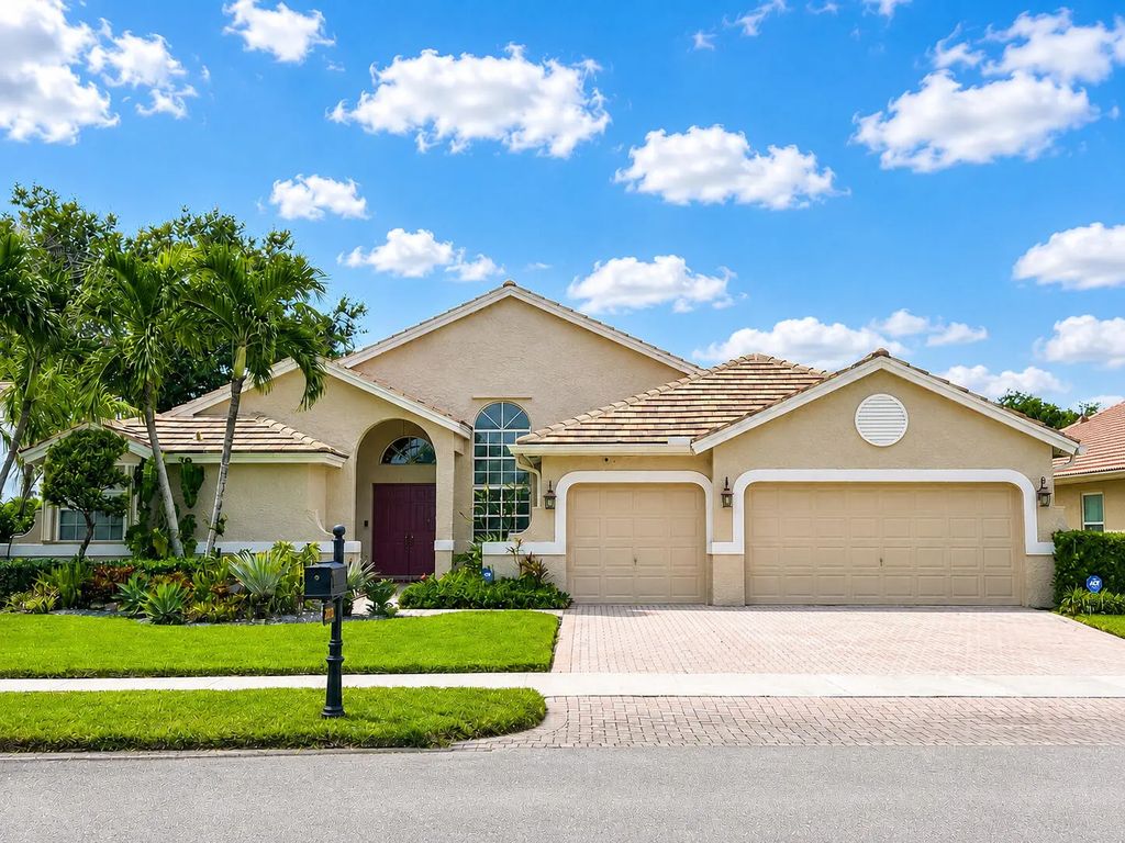 2783 E Abiaca Circle, Davie