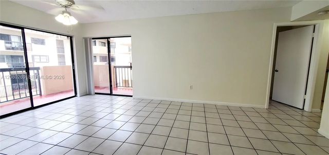 2 of 30 - 995 Sw 84th Avenue #218, Miami, FL