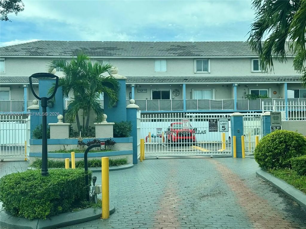 8380 Nw 103rd Street #105g, Hialeah Gardens