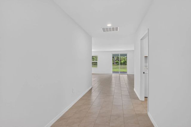 4 of 59 - 243 Lakeside Breeze Way, Lehigh Acres, FL