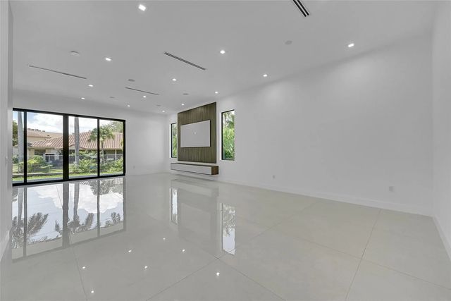 3 of 35 - 656 Nw 21st Street, Fort Lauderdale, FL