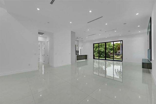 4 of 35 - 656 Nw 21st Street, Fort Lauderdale, FL
