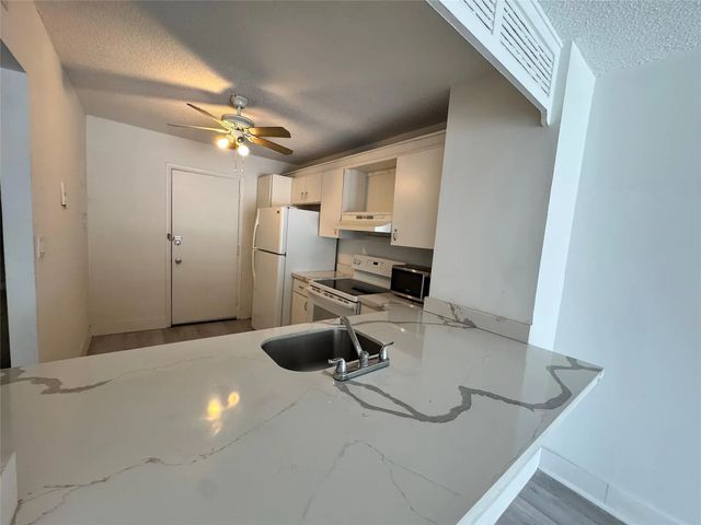 4 of 20 - 6855 Abbott Avenue #201, Miami Beach, FL