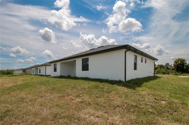 4 of 25 - 943 Commodore Street, Lehigh Acres, FL