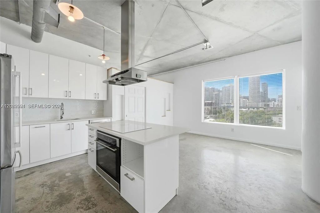 10 S River Drive #804, Miami