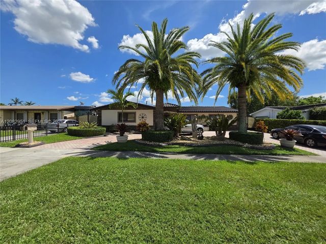 8450 Nw 178th Street, Hialeah
