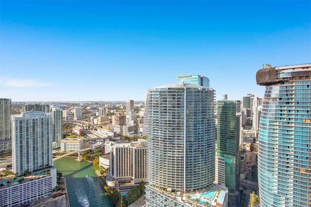 475 Brickell Avenue #5010, Miami