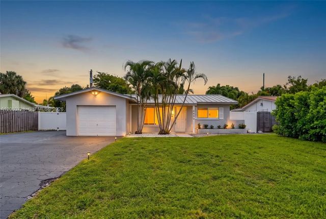 2 of 33 - 4490 Nw 19th Way, Oakland Park, FL