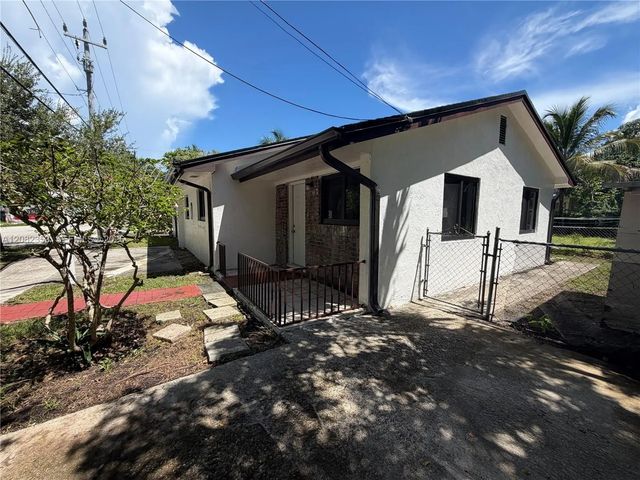4 of 42 - 3471 Plaza Street, Miami, FL