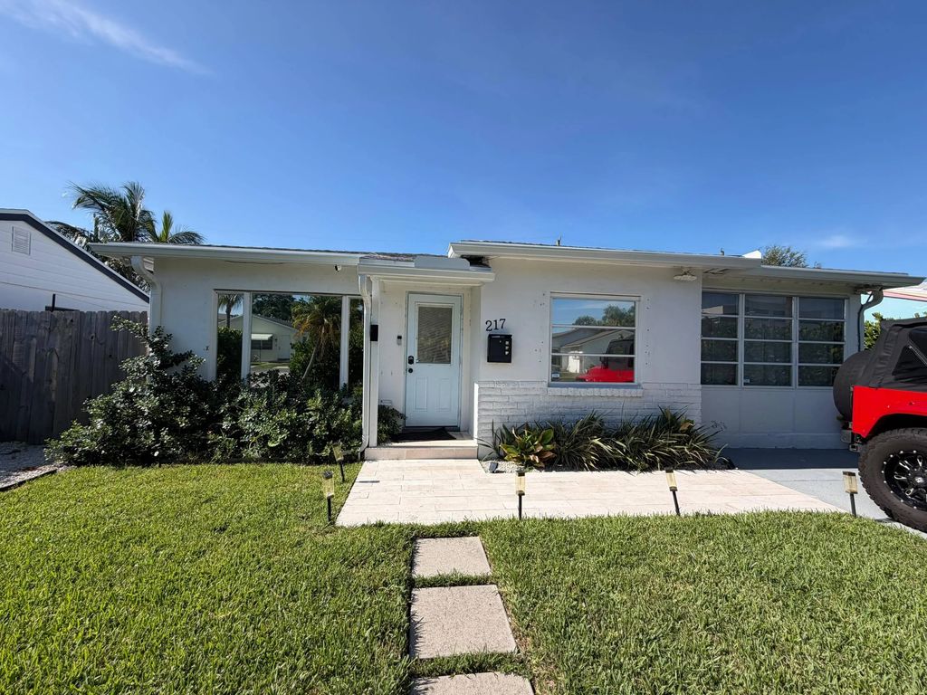 217 E 24th Street, Riviera Beach
