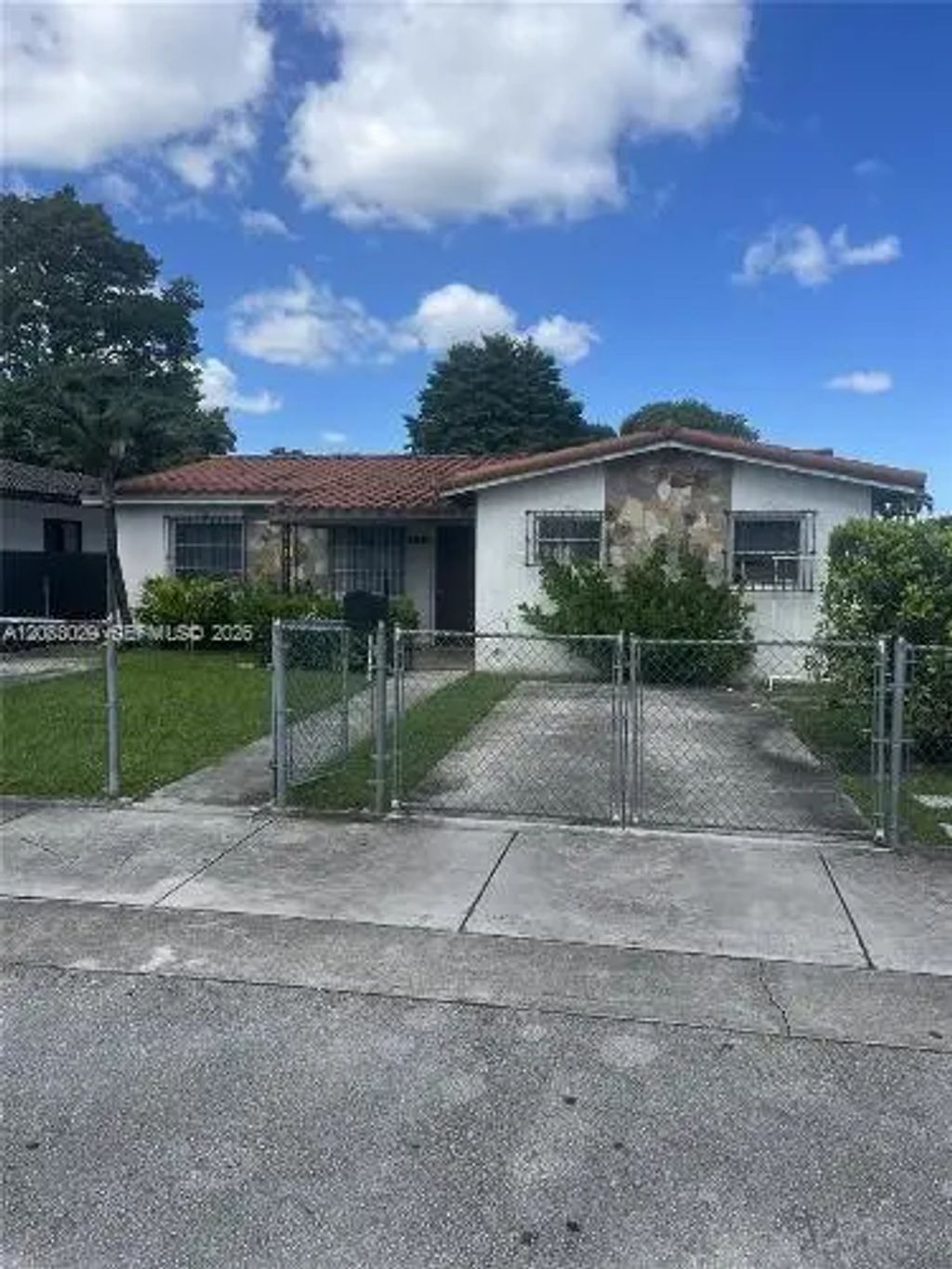 8835 Sw 27th Street, Miami