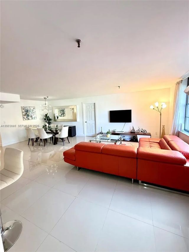 3 of 30 - 671 Ne 195th Street #227-e, Miami, FL