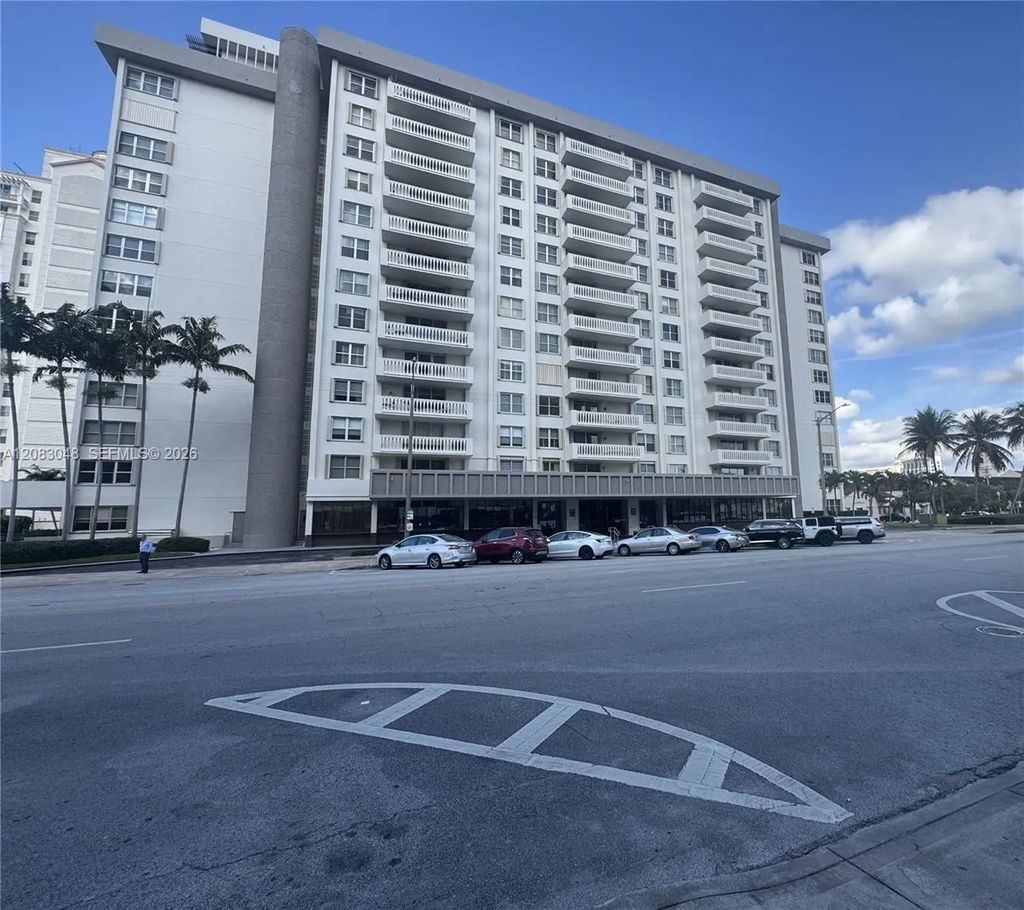 625 Biltmore Way #1103, Coral Gables