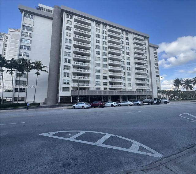 625 Biltmore Way #1103, Coral Gables