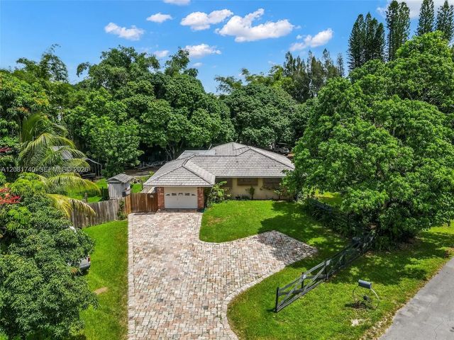 2 of 43 - 6105 Sw 55th Court, Davie, FL