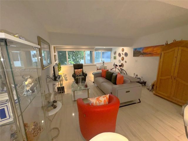 3 of 29 - 1910 Sw 17th Avenue #8, Miami, FL