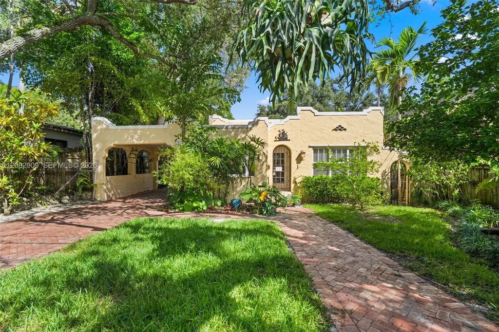 2521 Inagua Avenue, Miami
