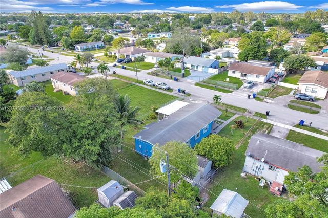 4 of 27 - 2760 Nw 23rd Street, Fort Lauderdale, FL
