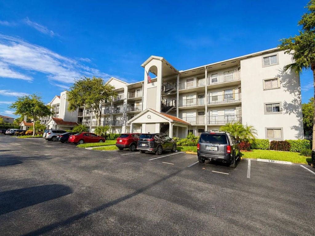 1400 Sw 124th Terrace #105q, Pembroke Pines