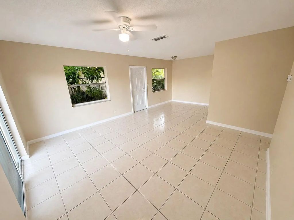 4151 Nw 30th Terrace, Lauderdale Lakes