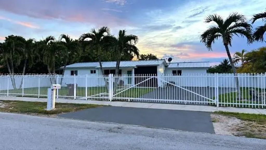 20022 Sw 118th Avenue, Miami