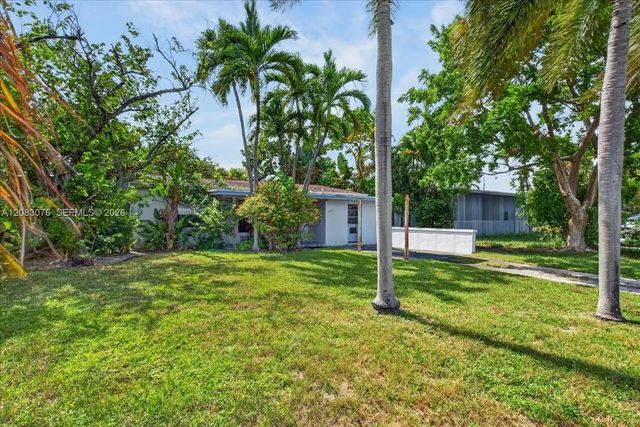 4 of 24 - 5619 Ne 6th Avenue, Oakland Park, FL